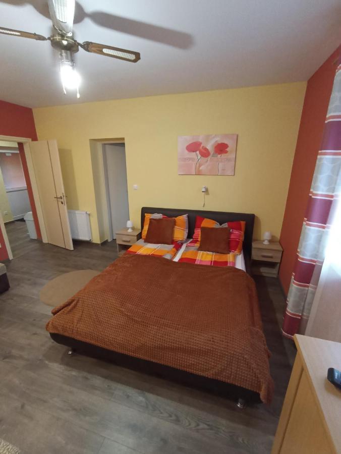 Borostyan Apartmanhaz Morahalom Exterior photo