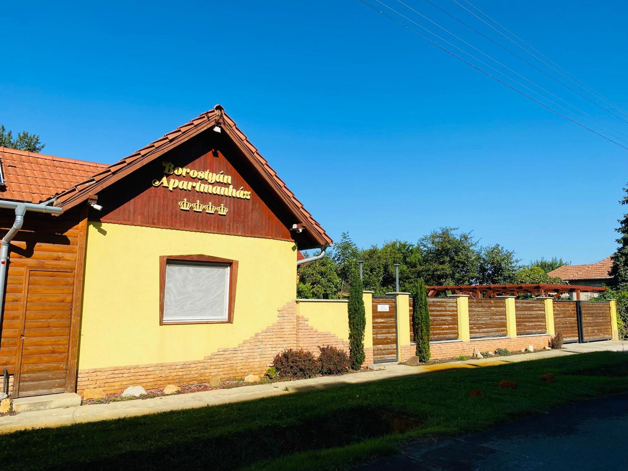 Borostyan Apartmanhaz Morahalom Exterior photo